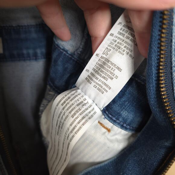 Hollister Medium Wash Denim Front Zip Overall Jumpsuit Size S - Picture 9 of 10